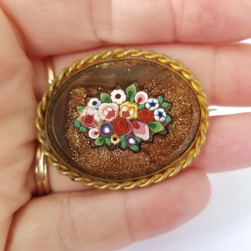 Relisted -Antique Victorian micro mosaic brooch pin Italy - Picture 9 of 13